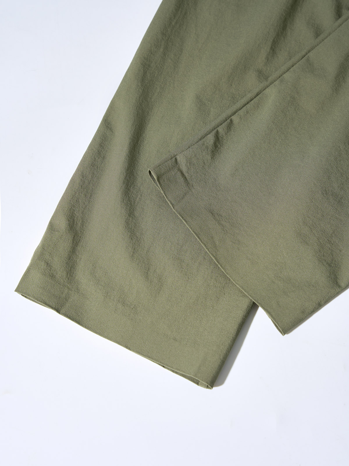 Quần Gió Thể Thao Túi Sườn