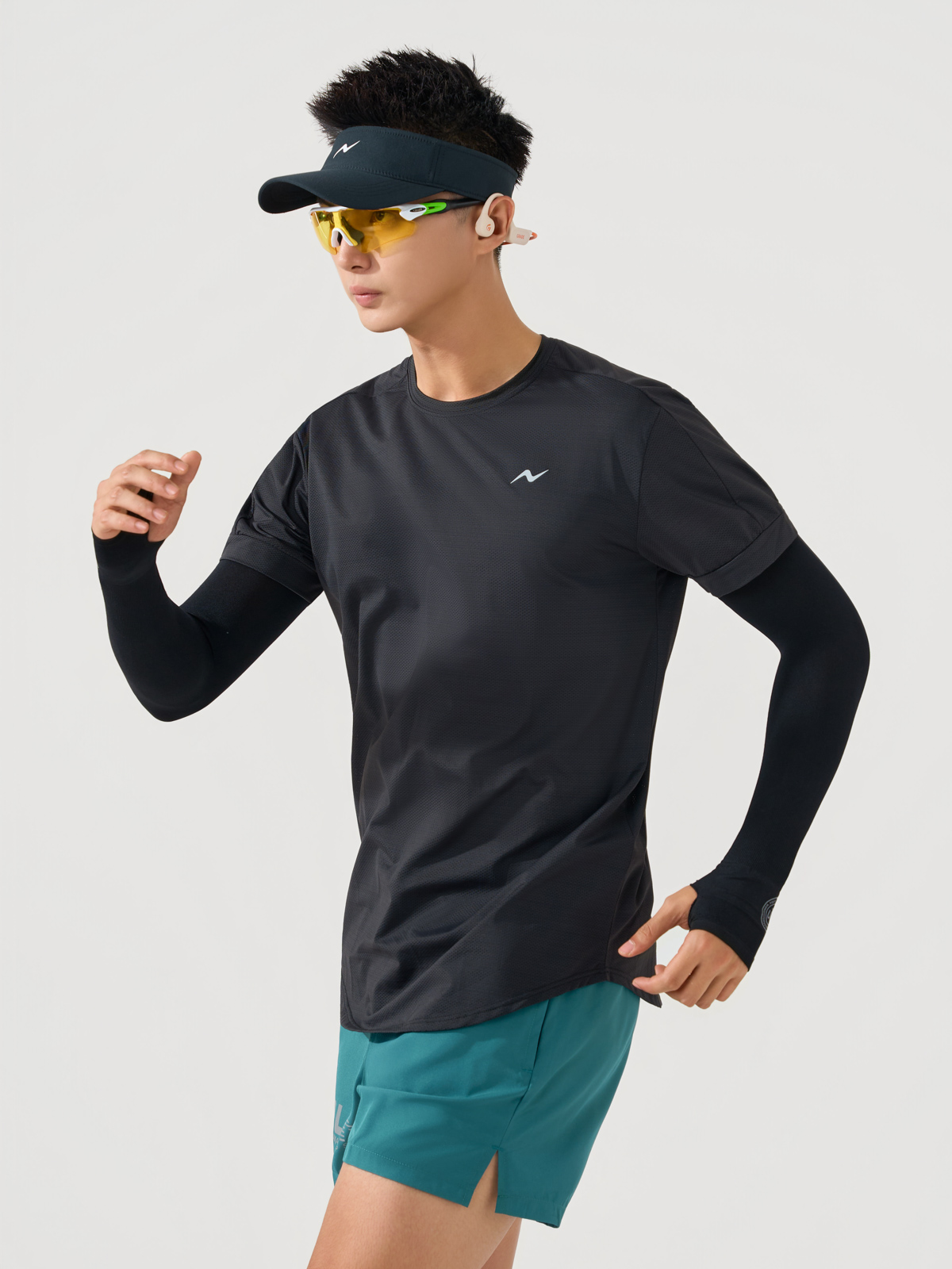 Áo Phông Thể Thao Nam Nevo Essentials