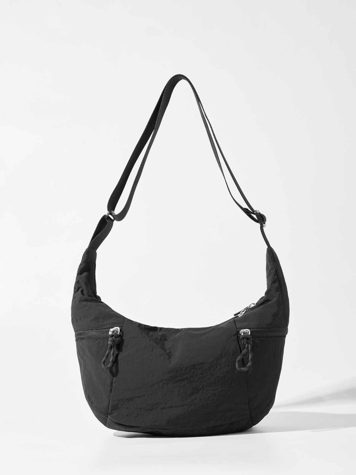 Túi Đeo Chéo Bán Nguyệt Nevo