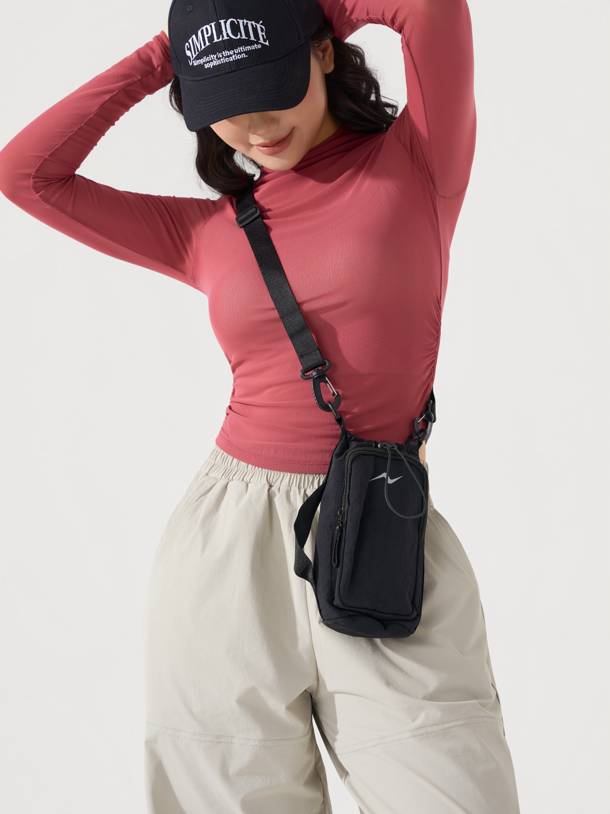 Túi Thể Thao Đen Chéo Đa Năng