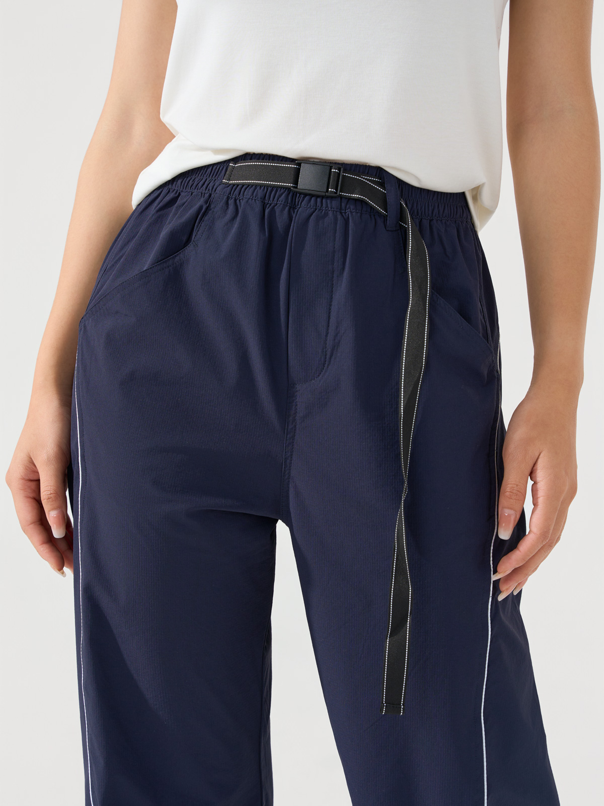 Quần Jogger Thể Thao Nữ Vải Gió Năng Động