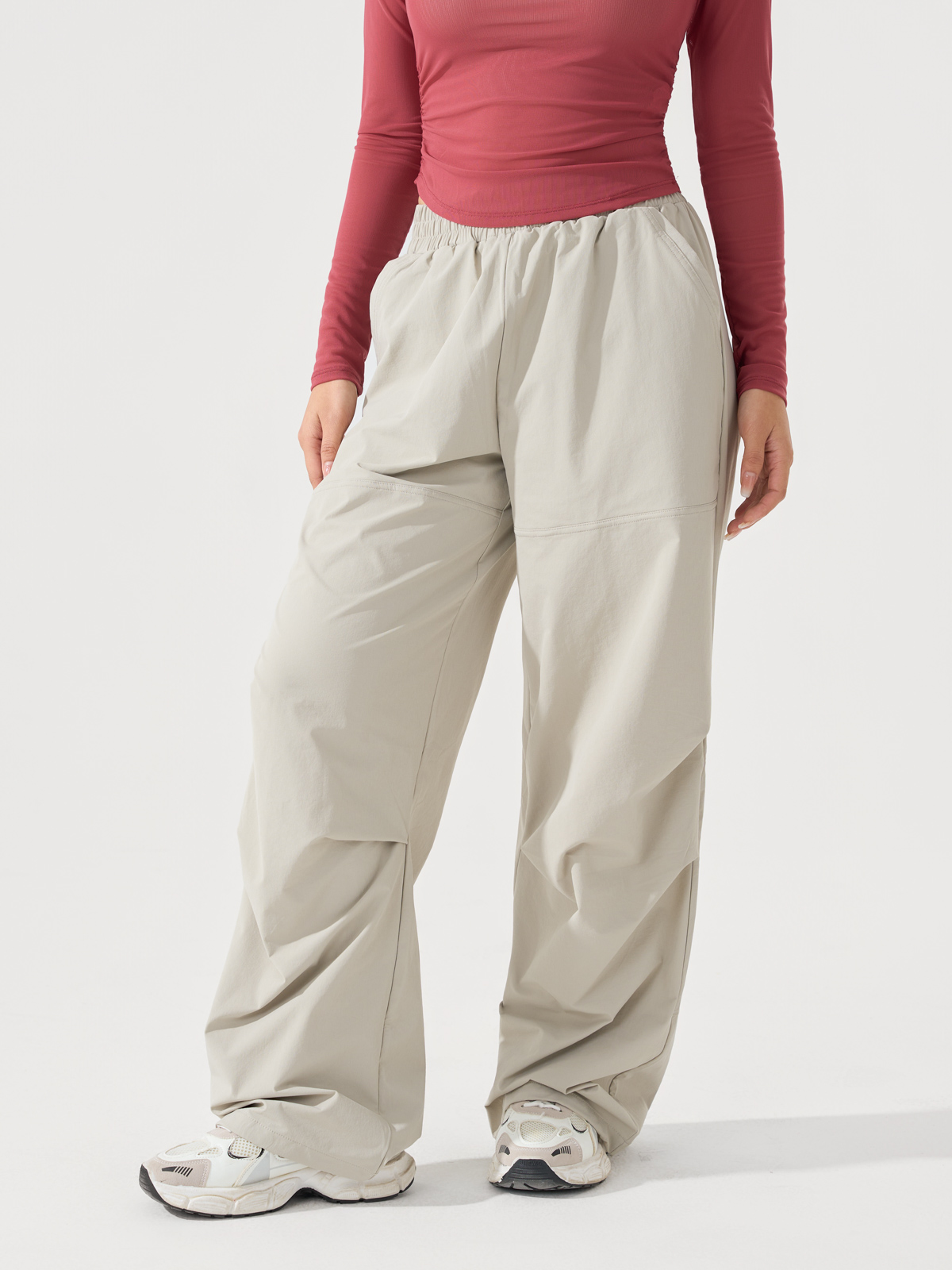 Quần gió dài nữ ống suông phong cách thể thao