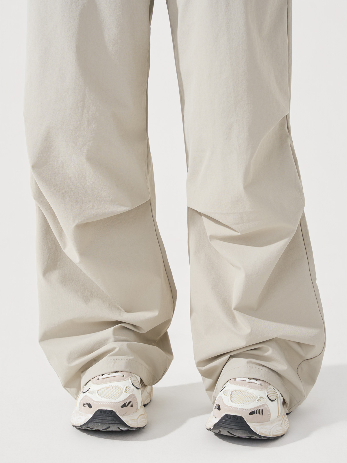 Quần gió dài nữ ống suông phong cách thể thao