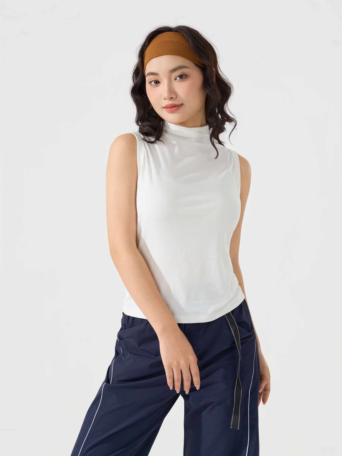 Áo Phông Thể Thao Nữ NEVO Cổ Đổ