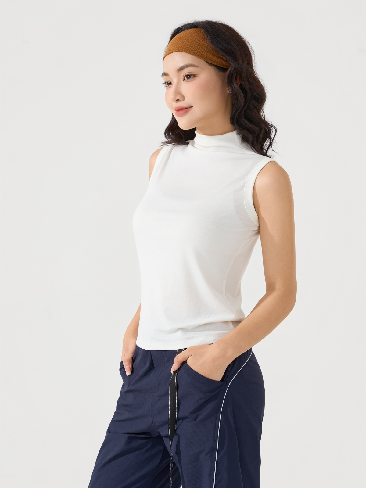 Áo Phông Thể Thao Nữ NEVO Cổ Đổ