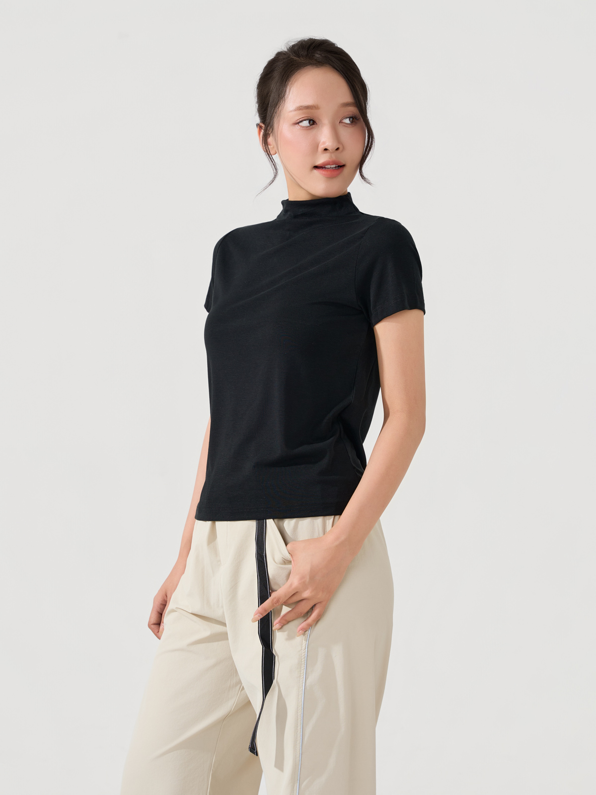 Áo Phông Thể Thao Nữ Cổ Leo