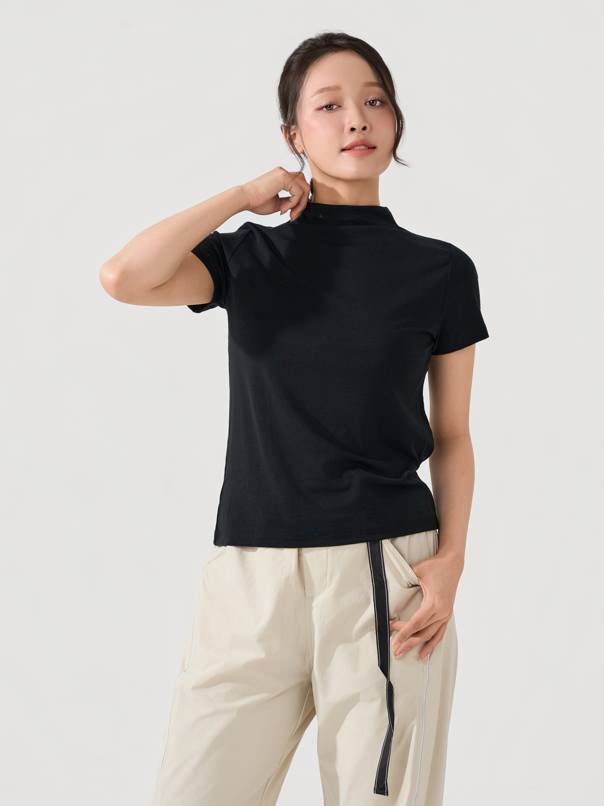 Áo Phông Thể Thao Nữ Cổ Leo