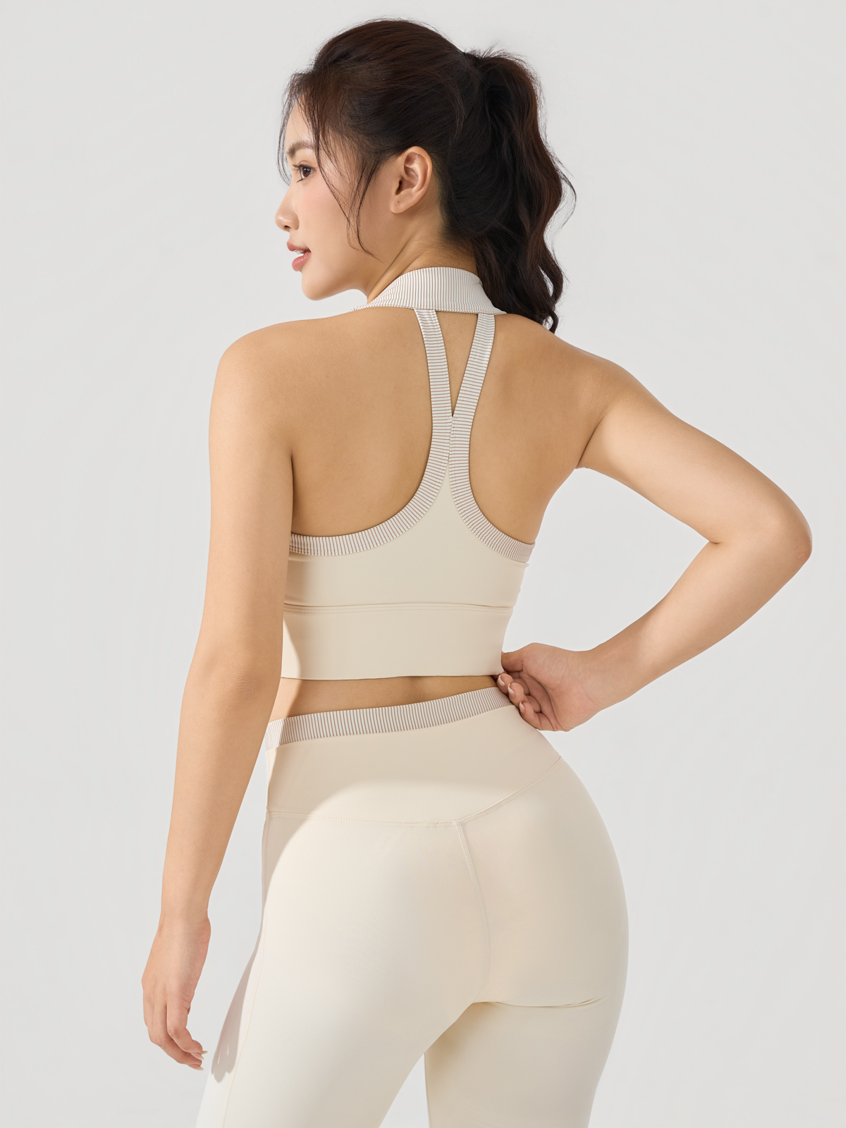 Áo Bra Thể Thao Cổ Vest Thời Trang