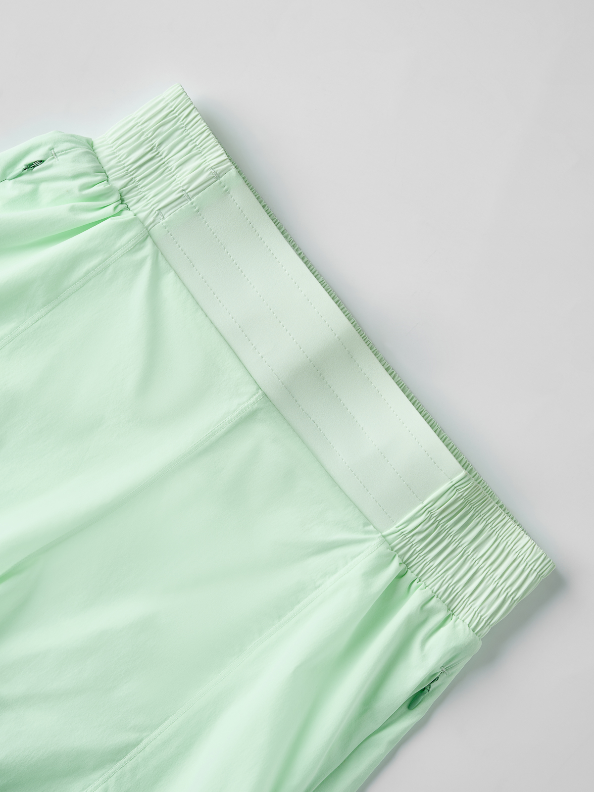 Quần Shorts Siêu Nhẹ Phối Chun Linh Hoạt
