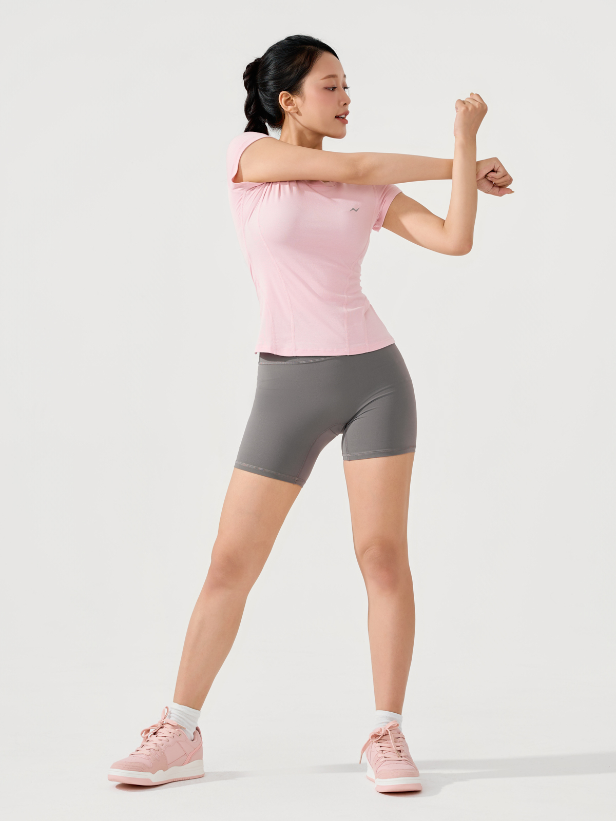 Áo thun thể thao nữ dáng ôm siêu co giãn