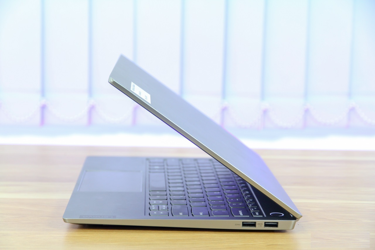 Laptop Lenovo ThinkBook 13s-IWL 20R900DHVN Chính Hãng