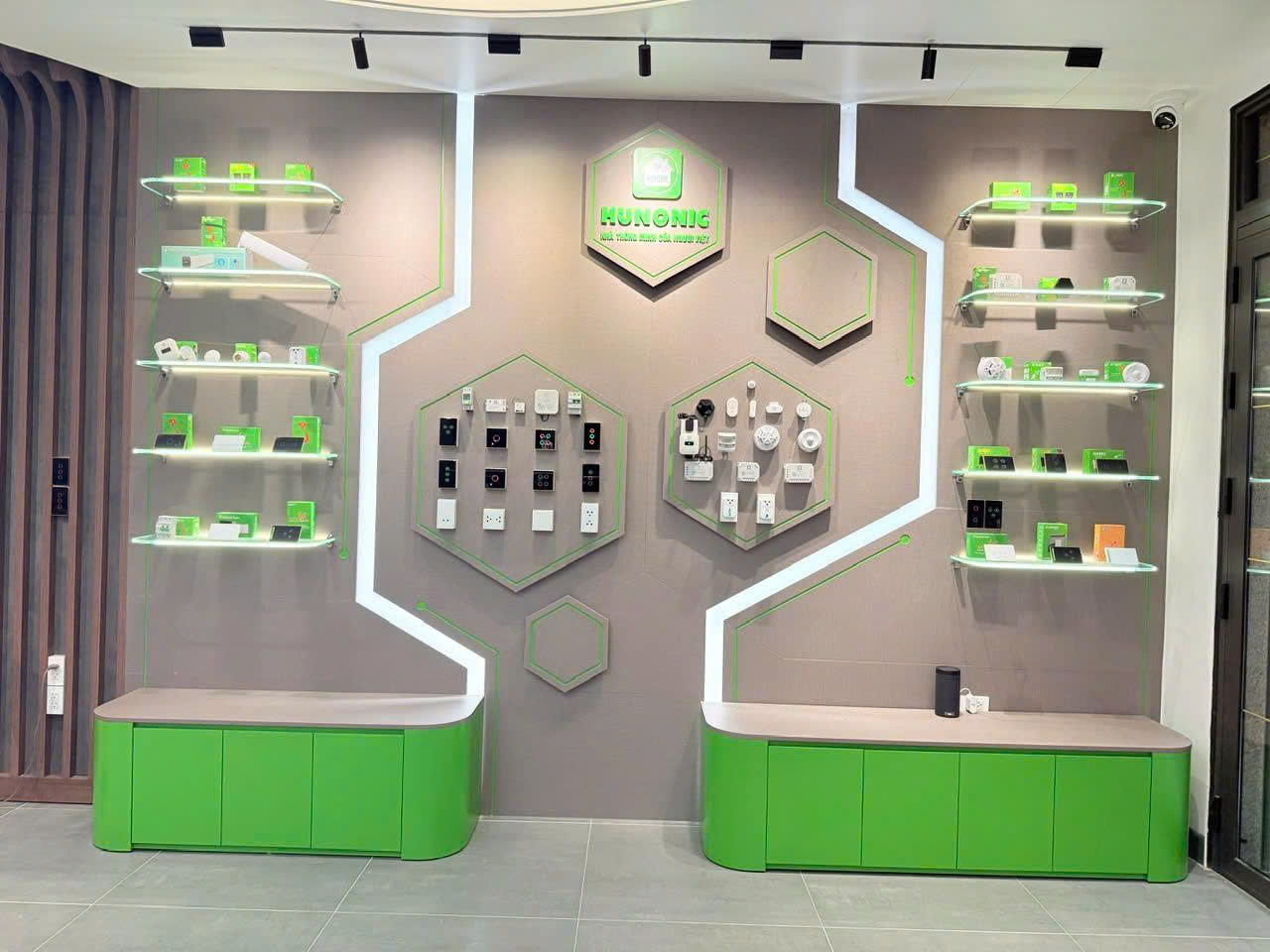 Lắp đặt nhà thông minh Hunonic tận công trình