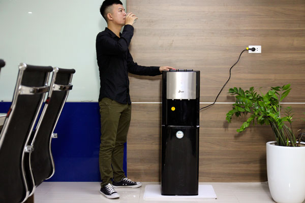 Cây nước nóng lạnh bình âm cao cấp FujiE WD5500C - hình 5