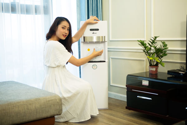 Cây nước nóng lạnh bình âm cao cấp FujiE WD6500C