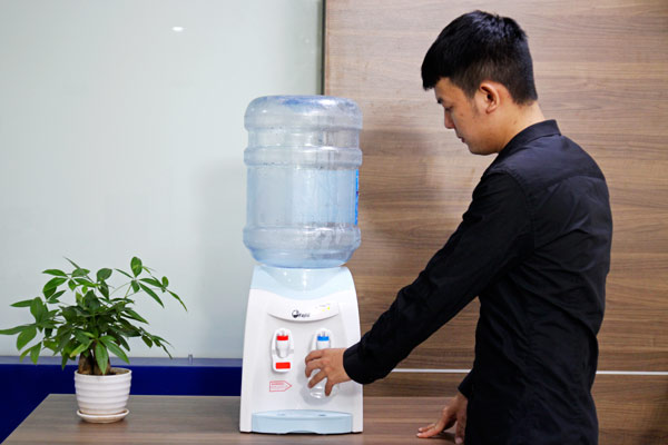 Cây nước nóng lạnh để bàn mini FujiE WD1080E - hình 3