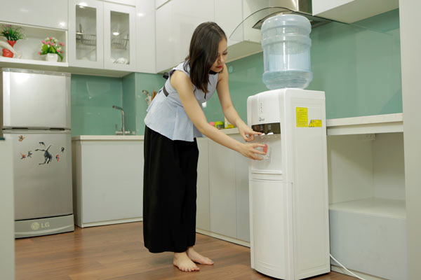 Cây nước nóng lạnh FujiE WD1800C - hình 5