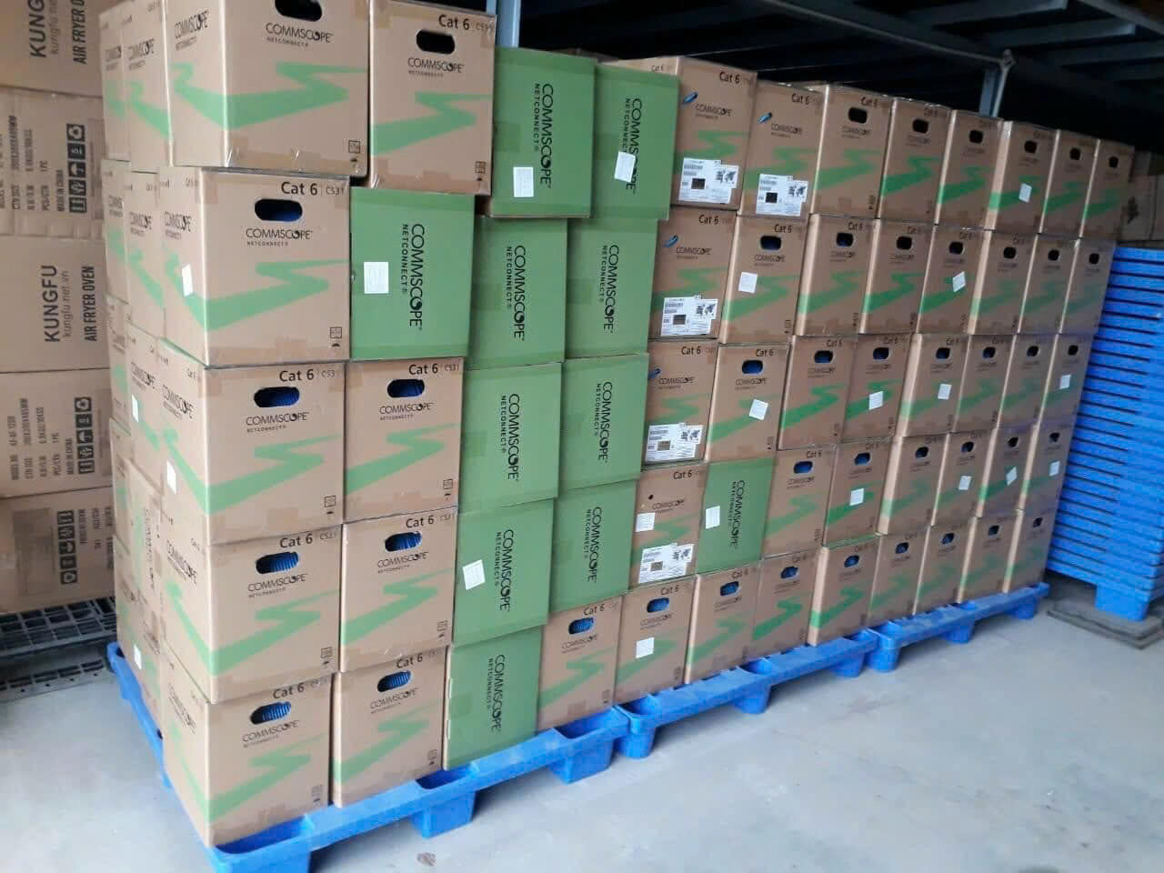 Hình ảnh thực tế cap mạng commscope cat5e cat6