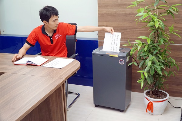 Máy hủy tài liệu Silicon PS-536C