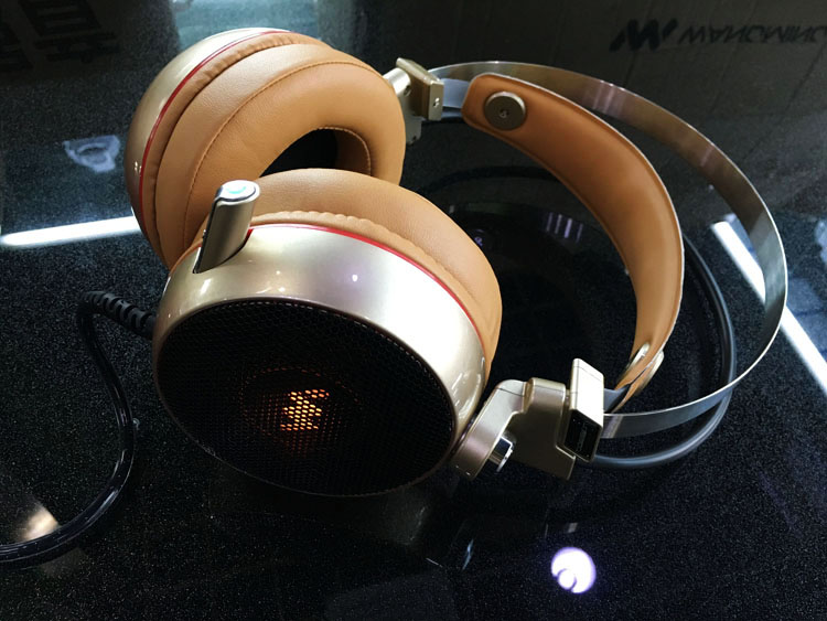 Tai Nghe Wangming WM 9300 LED Âm Thanh Vòm 7.1 USB