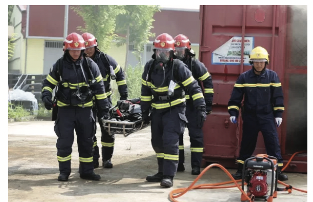 Quần Áo Chữa Cháy Chuyên Dụng 4 Lớp – Sản Xuất Bởi Thanh Bình BCA (Tiêu Chuẩn Châu Âu)