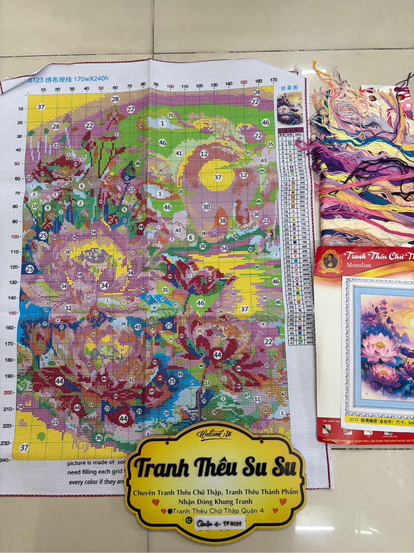 Tranh thêu kín Hoa sen 6123, kích thước 50 x 68 cm