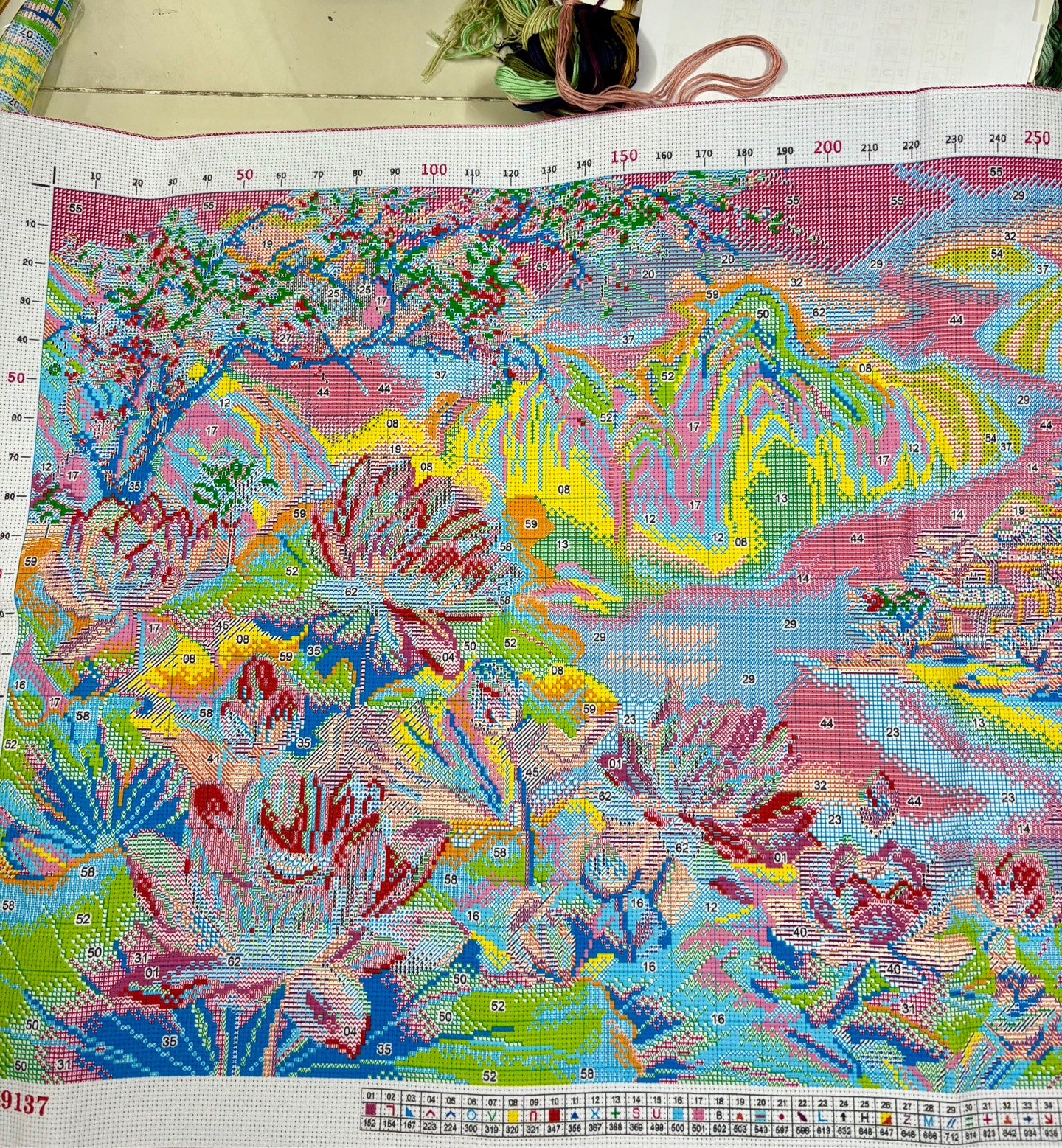 Tranh thêu kín Hoa Sen tinh khiết VS9137, kích thước 58 x 98 cm