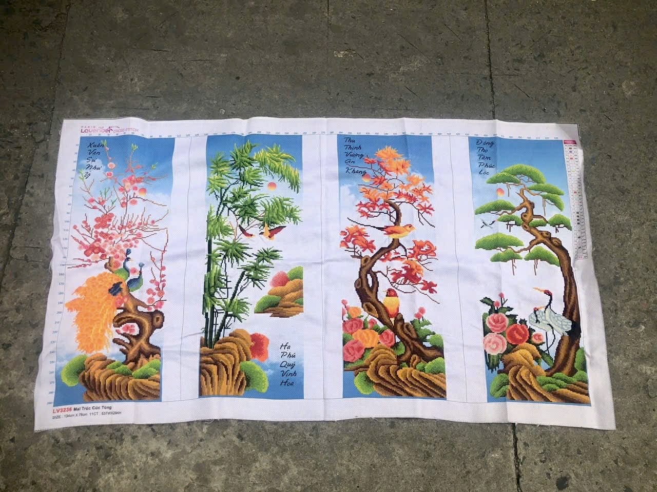 Tranh thành phẩm (đã thêu) Tứ quý, kích thước 134 x 78 cm