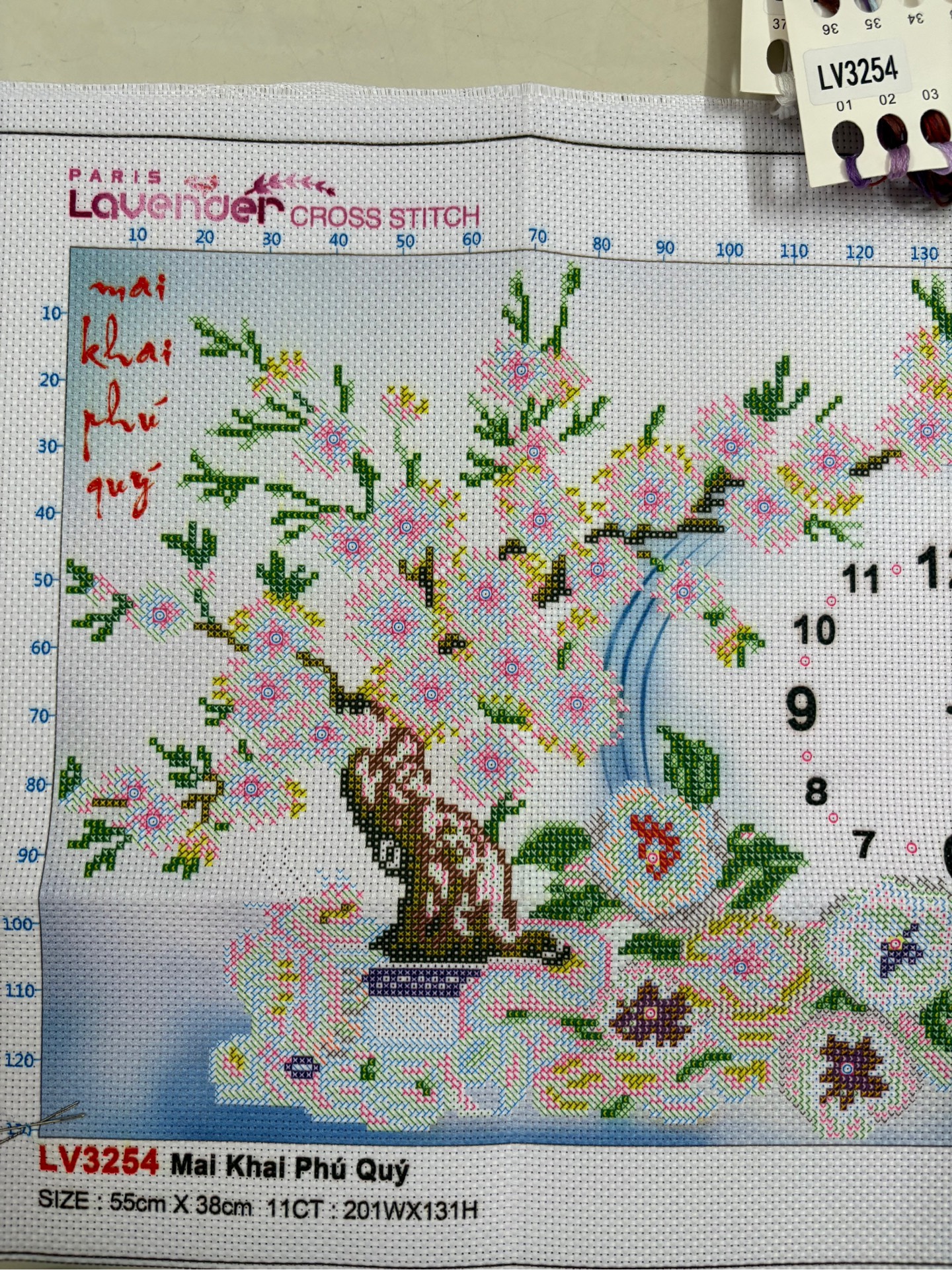 Tranh đồng hồ Cành hoa mai LV3254, kích thước 55x38 cm