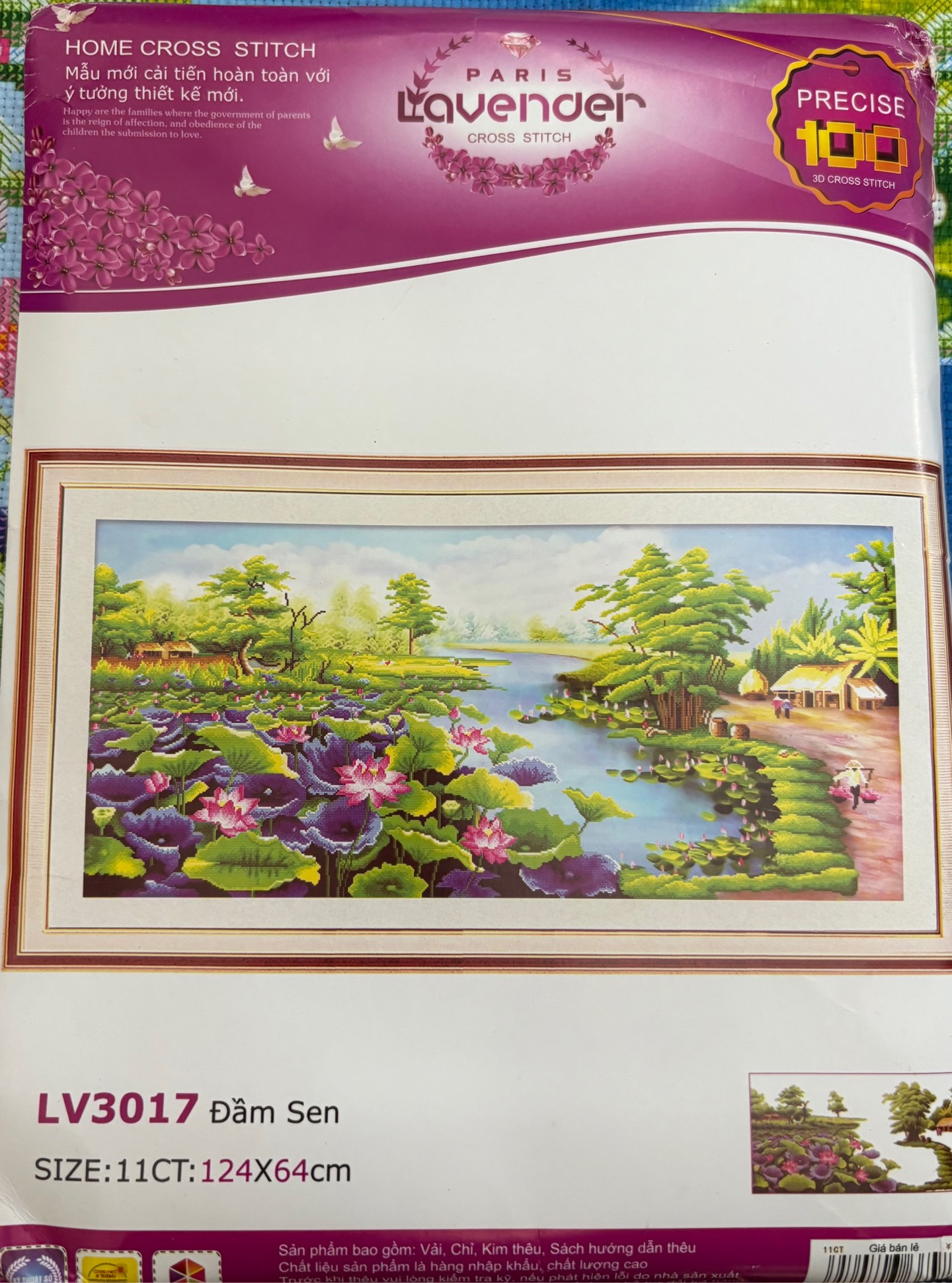 Tranh thêu 3D Hoa sen LV3017, kích thước 124 x 64 cm