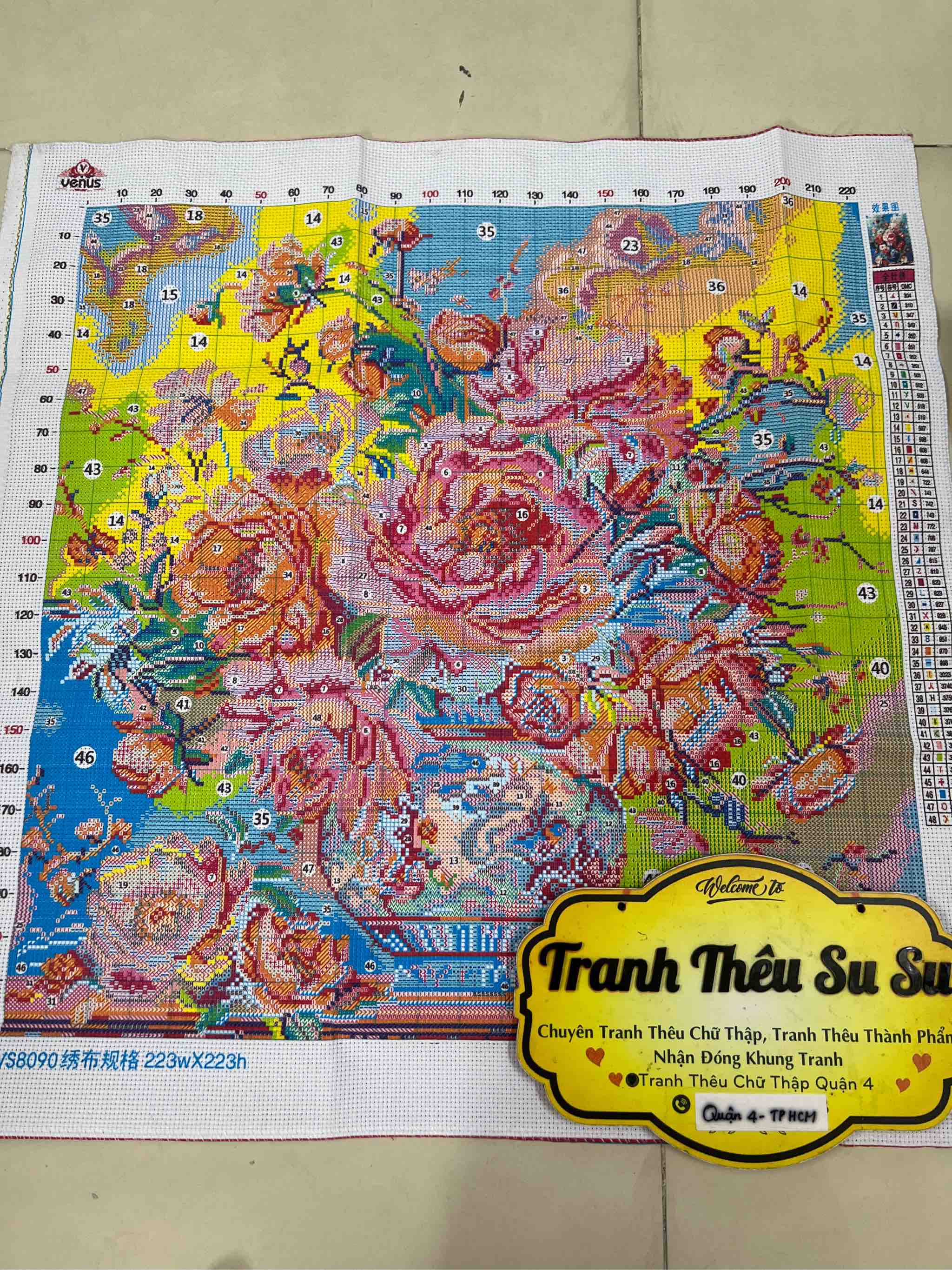 Tranh bình hoa mẫu đơn rực rỡ VS8090, kích thước 60x60 cm