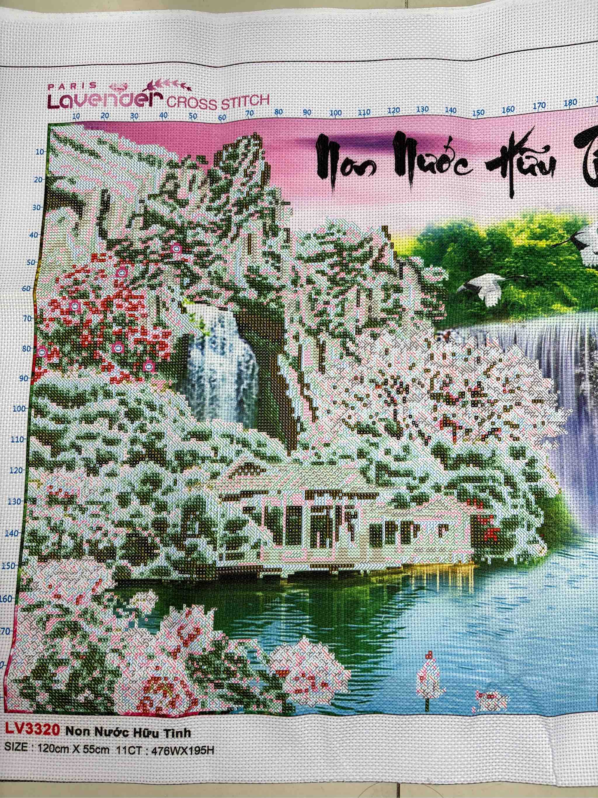 Tranh thêu Non nước hữu tình LV3320, kích thước 120 x 55 cm