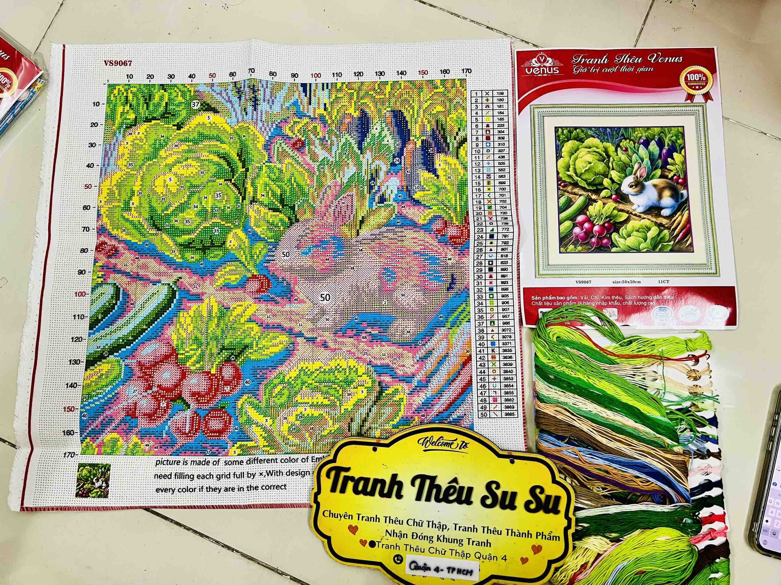 TRANH THÊU KÍN BÉ THỎ CÀ RỐT VS9067, KÍCH THƯỚC