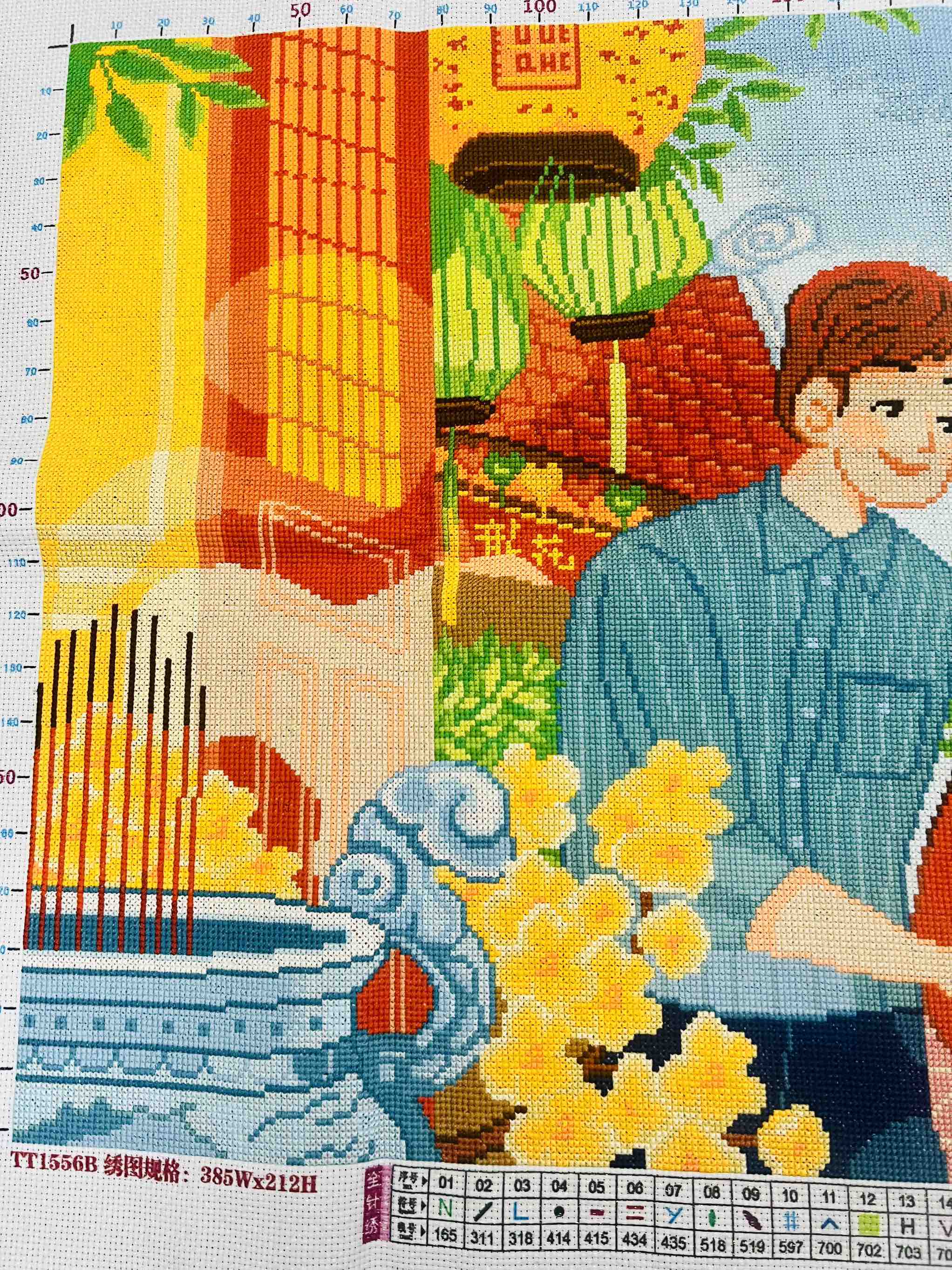 Tranh đã thêu tết sum vầy, kích thước 110 x 55 cm