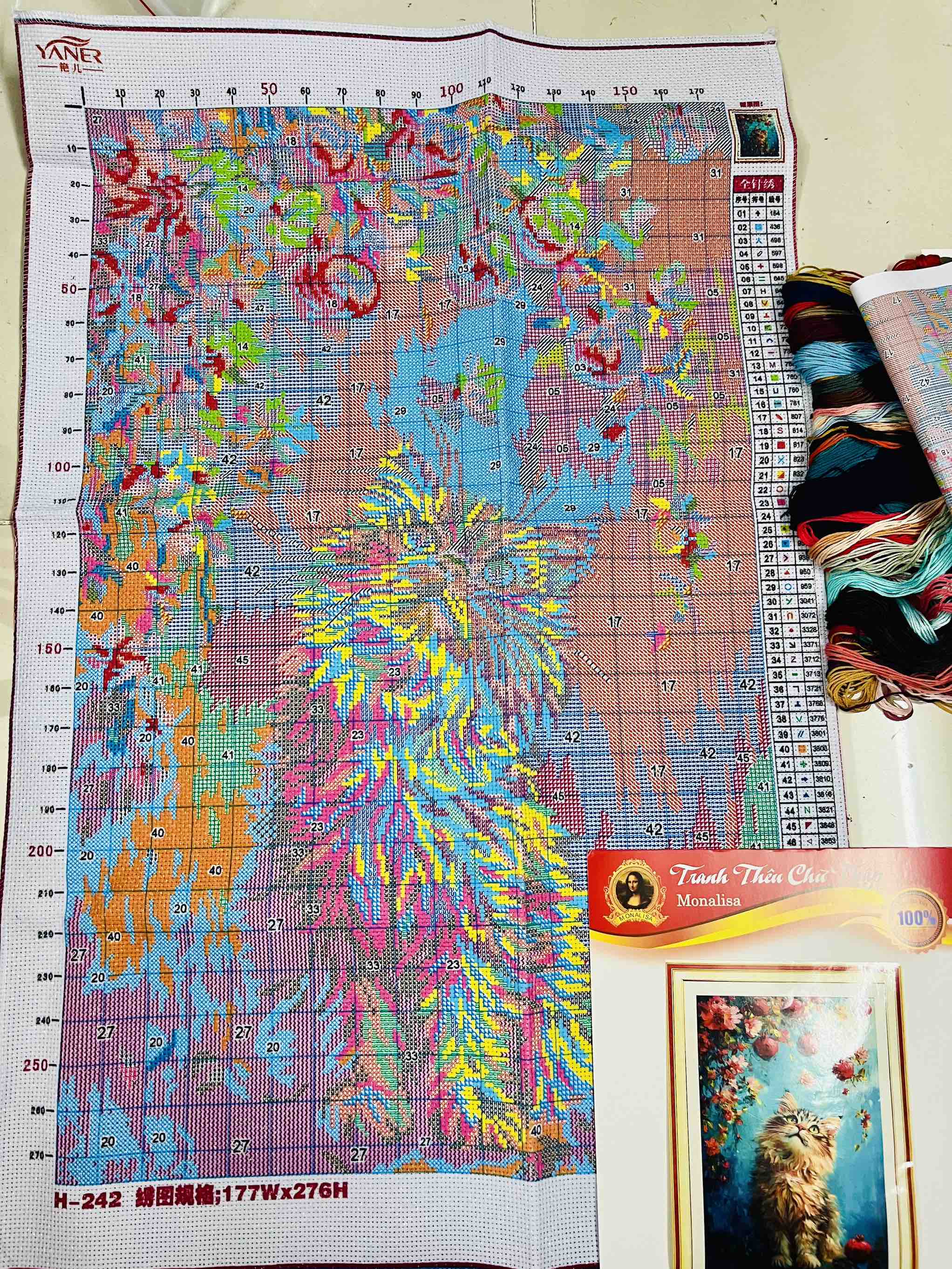 TRANH THÊU KÍN BÉ MÈO DỄ THƯƠNG H242, KÍCH THƯỚC 50 X 76 CM