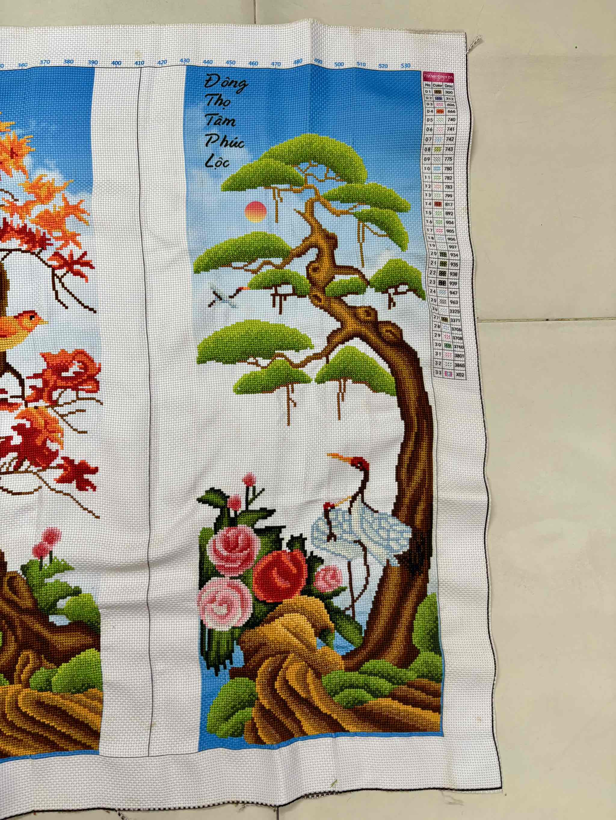 Tranh thành phẩm (đã thêu) Tứ quý, kích thước 134 x 78 cm