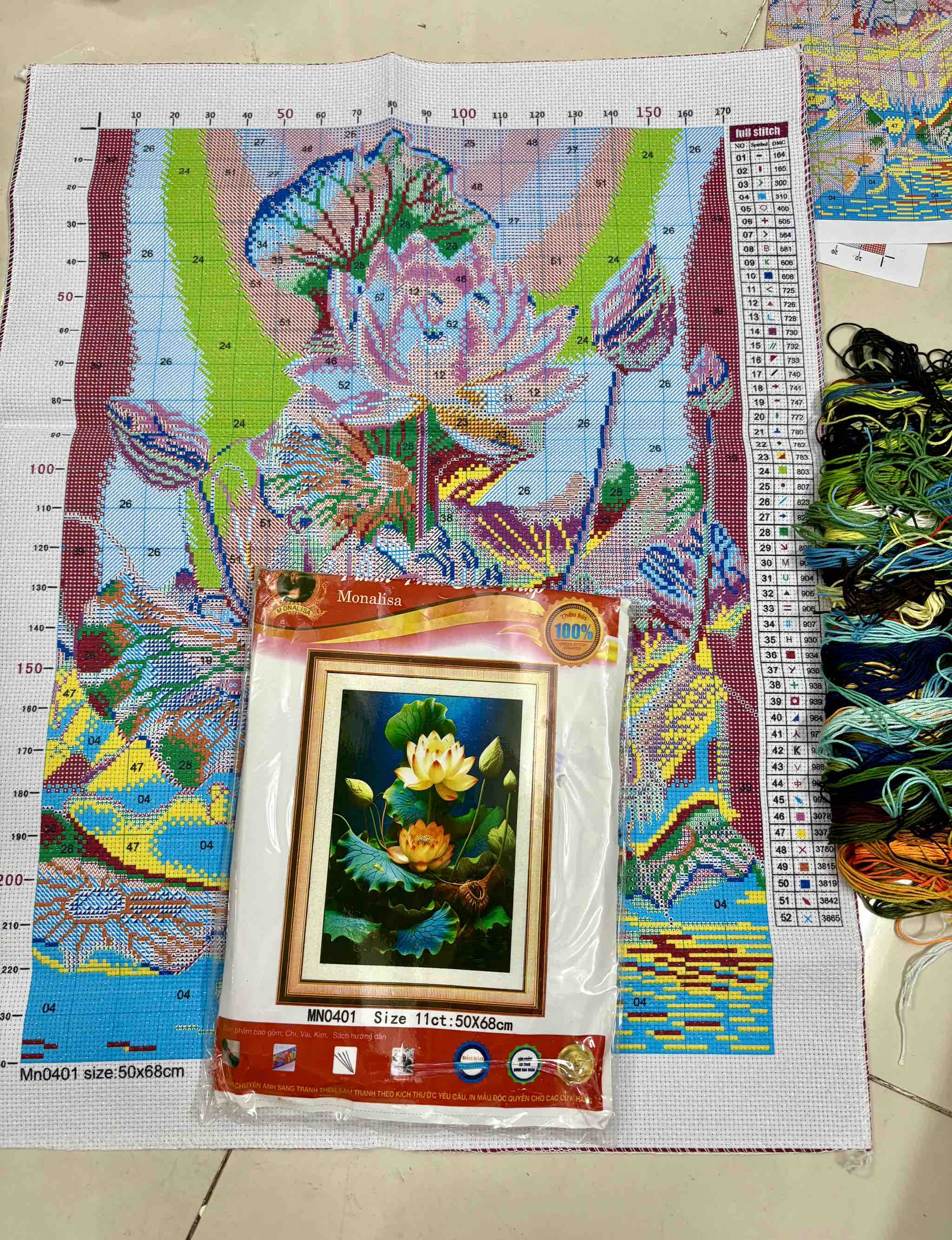 Tranh thêu chữ thập Hoa sen MN0401, kích thước 50 x 68 cm