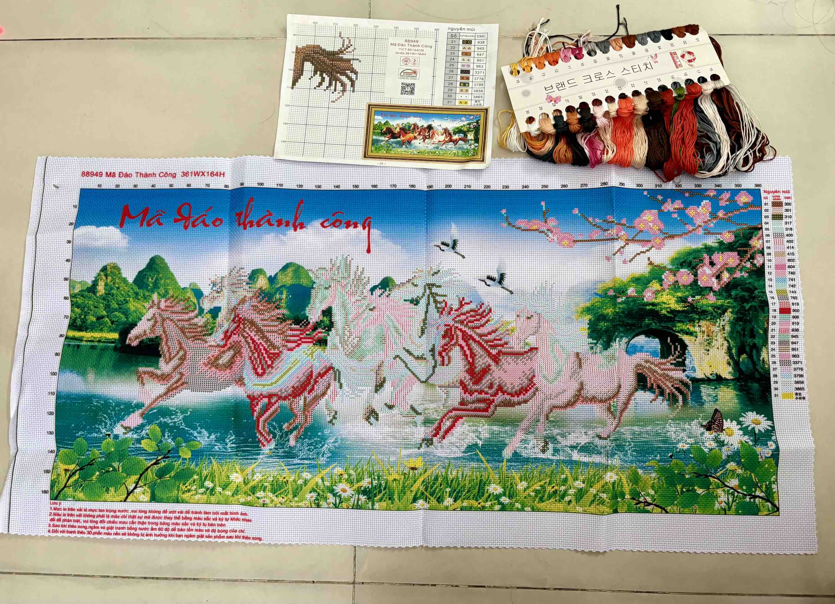 Tranh thêu Mã đáo thành công 88949, kích thước 85 x 44 cm
