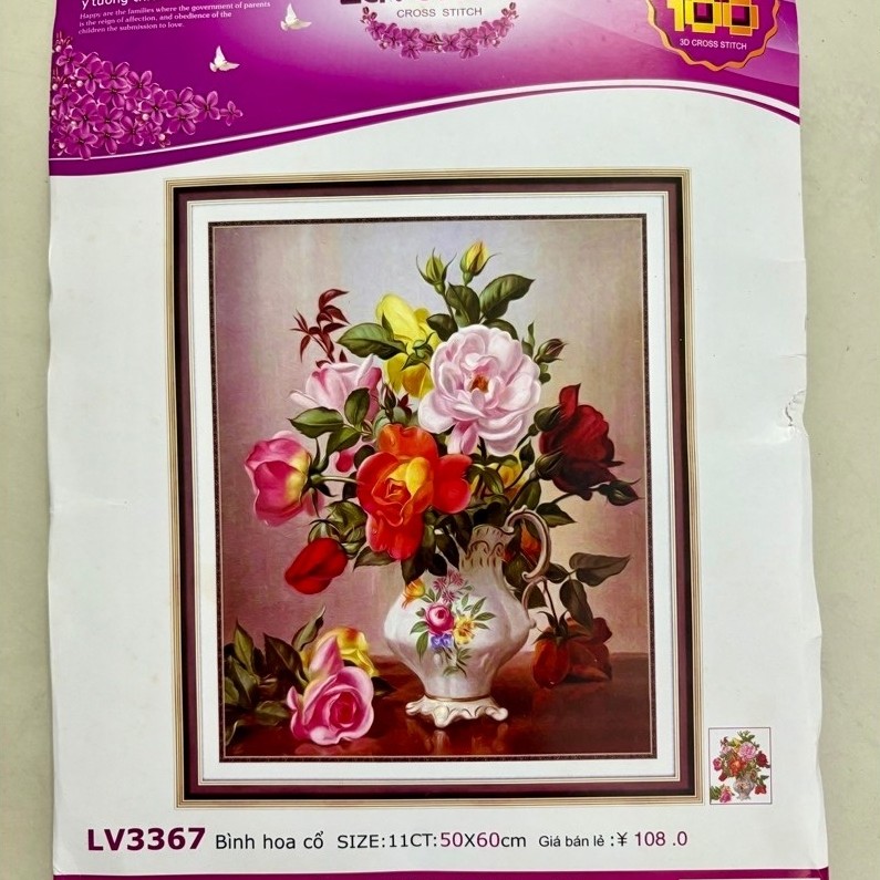 Tranh thêu Bình hoa hồng LV3367, kích thước 50 x 60 cm