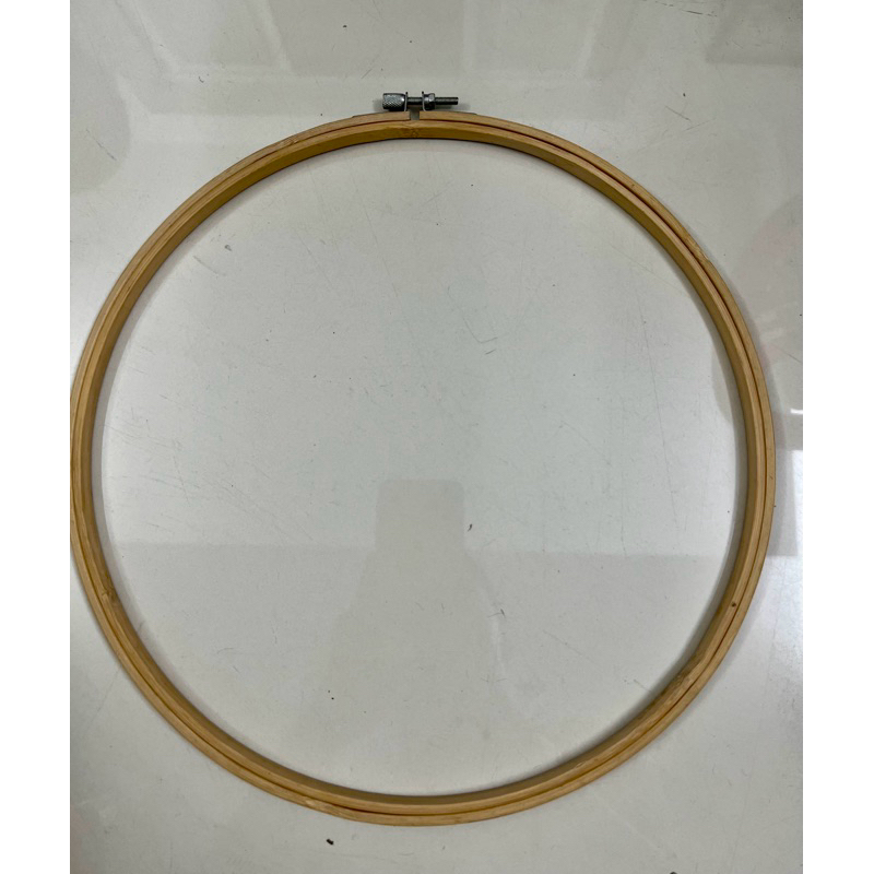 Khung tròn và khung vuông thêu tranh chữ thập