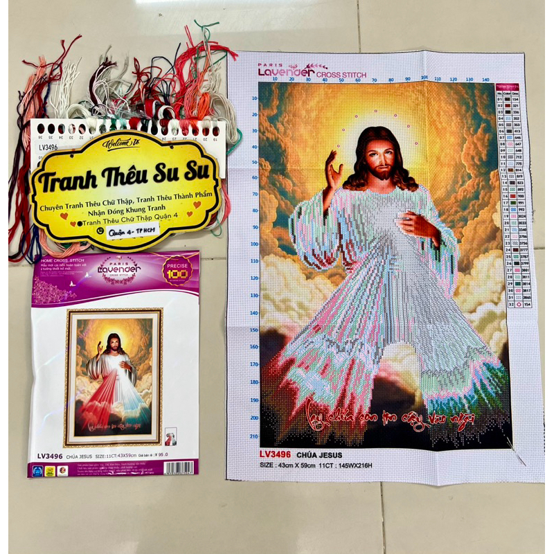 Tranh thêu chữ thập Lòng chúa thương xót, kích thước 43 x 59 cm