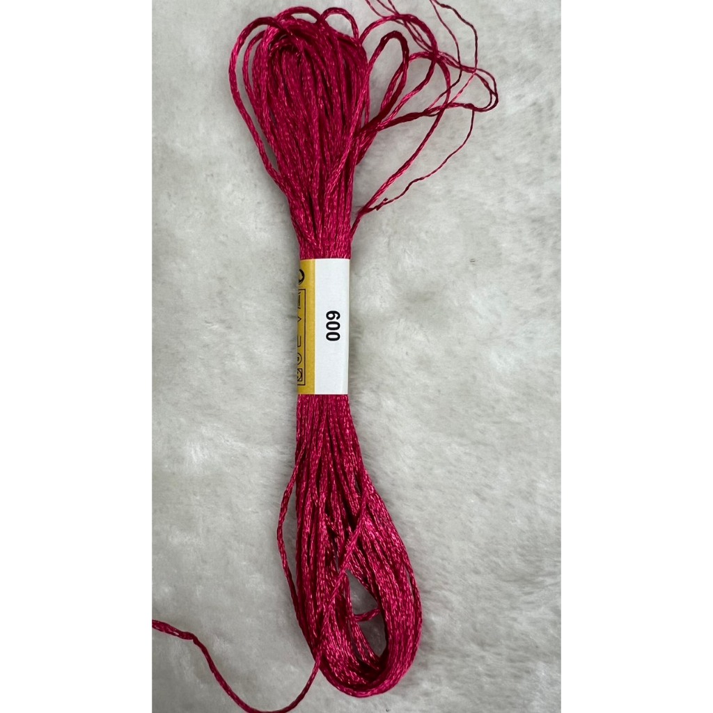 Chỉ lụa thêu tranh chữ thập, chỉ lẻ theo tép chọn màu theo hệ màu DMC (giá 1 tép)