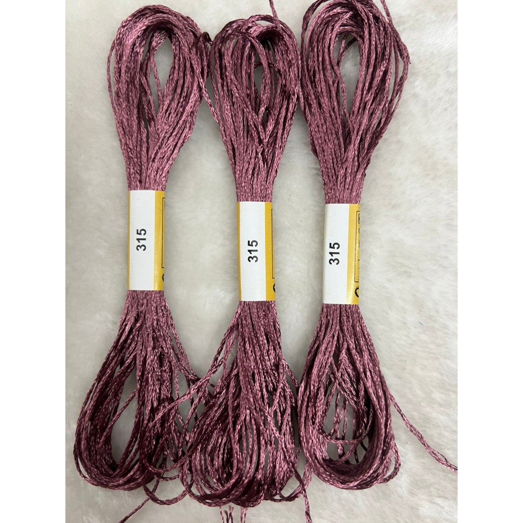 Chỉ lụa thêu tranh chữ thập, chỉ lẻ theo tép chọn màu theo hệ màu DMC (giá 1 tép)