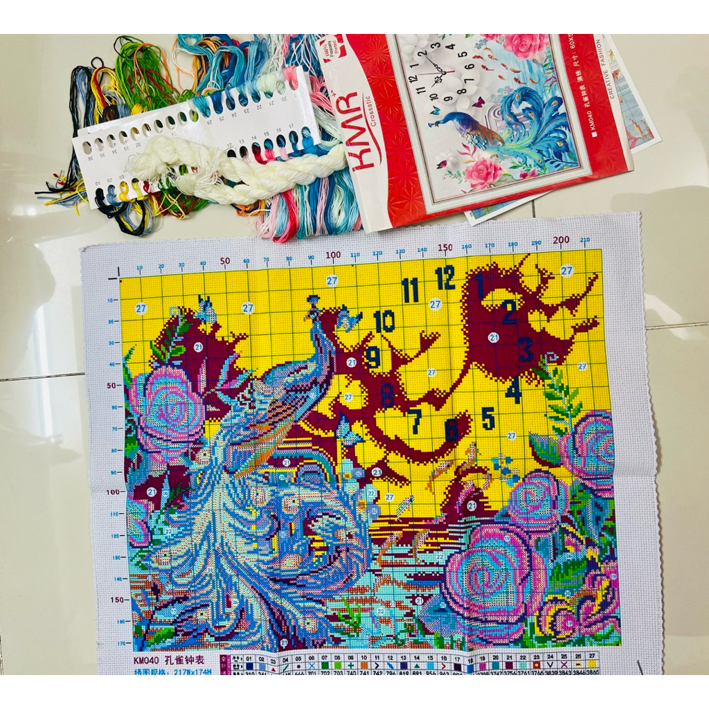 [Hàng mới] Tranh thêu kín đồng hồ chim công KM040, Kích thước 50x60cm