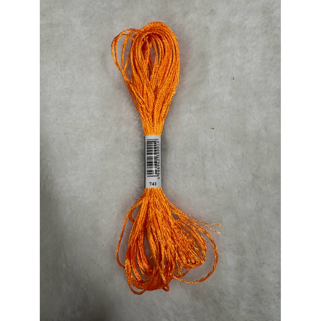 Chỉ lụa thêu tranh chữ thập, chỉ lẻ theo tép chọn màu theo hệ màu DMC (giá 1 tép)