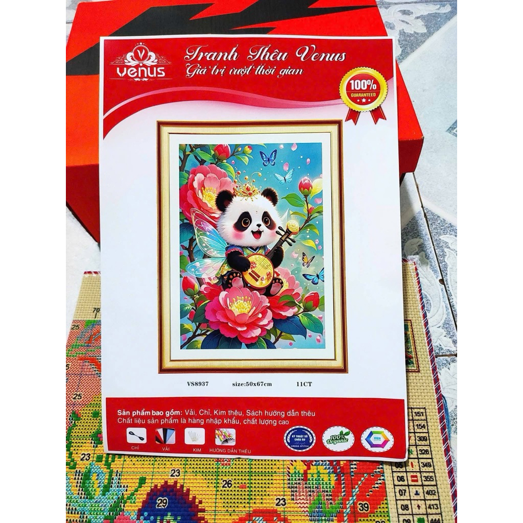 Tranh thêu kín Gấu trúc 12 tháng, kích thước mỗi bức 50 x 67 cm, tranh này vải nâu