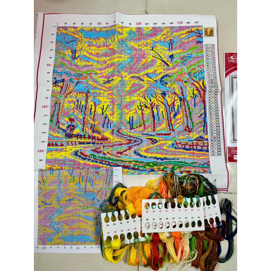 Tranh thêu kín Phong cảnh khu rừng vàng VS9083, kích thước 50 x 50 cm