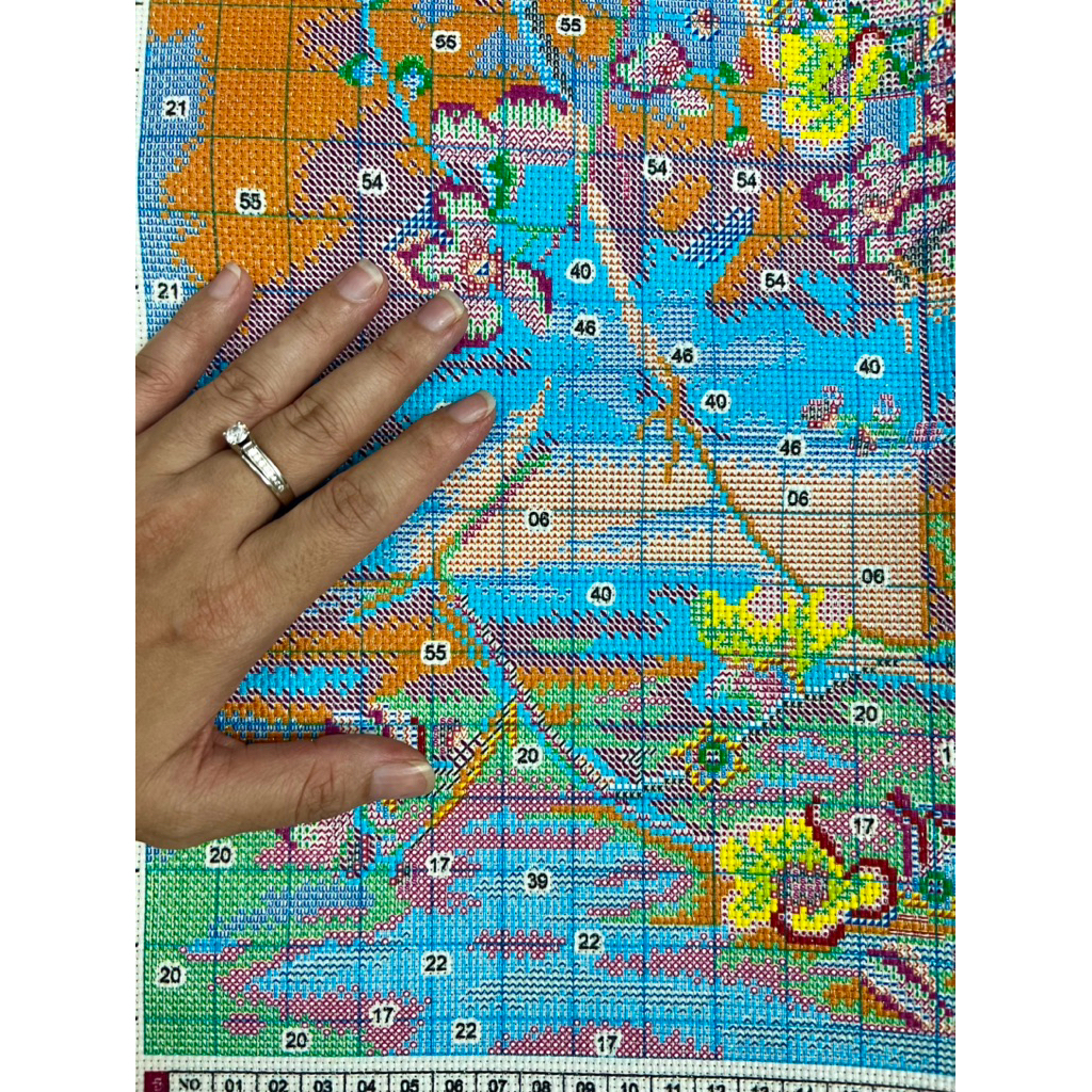 [Thêu 2 sợi] Tranh thêu kín Bình hoa MN0340, kích thước 65x80 cm