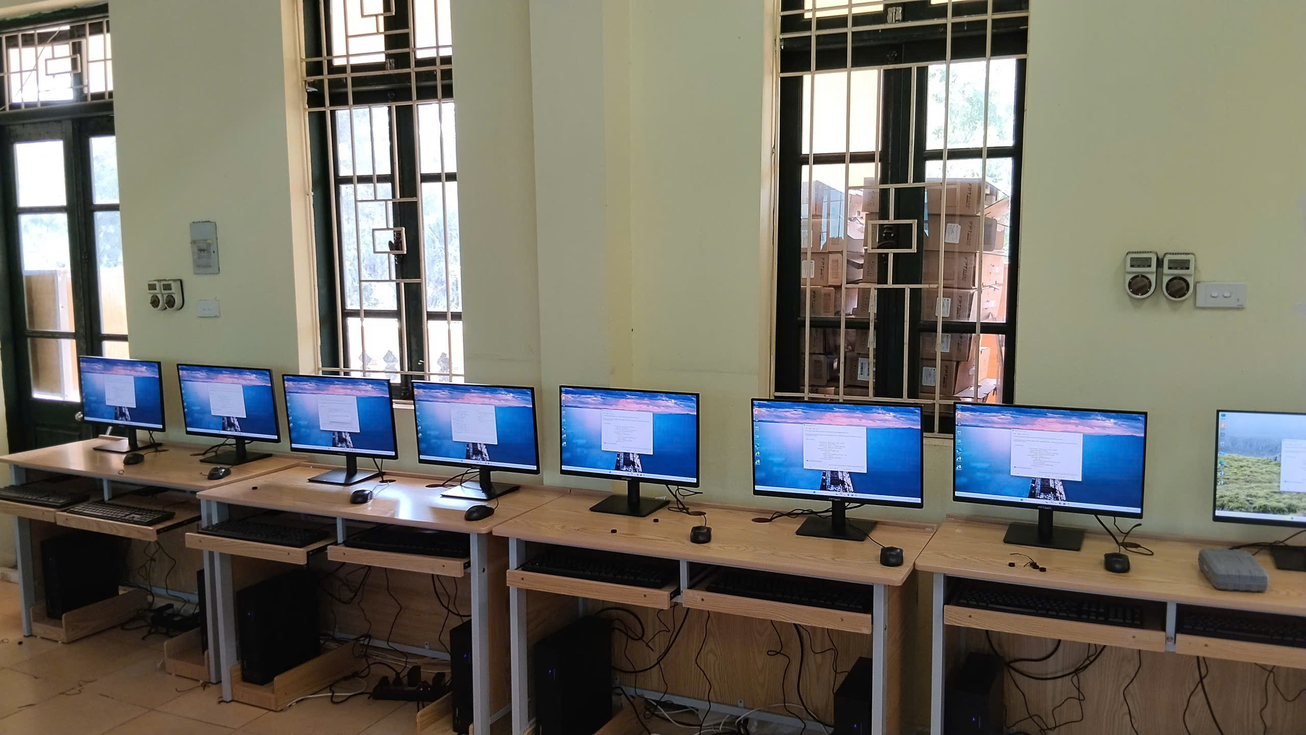 Giải Pháp Lắp Đặt Phòng Máy Tính Trường Học Tối Ưu Hệ Thống Mạng Lan Tại Hancomputer