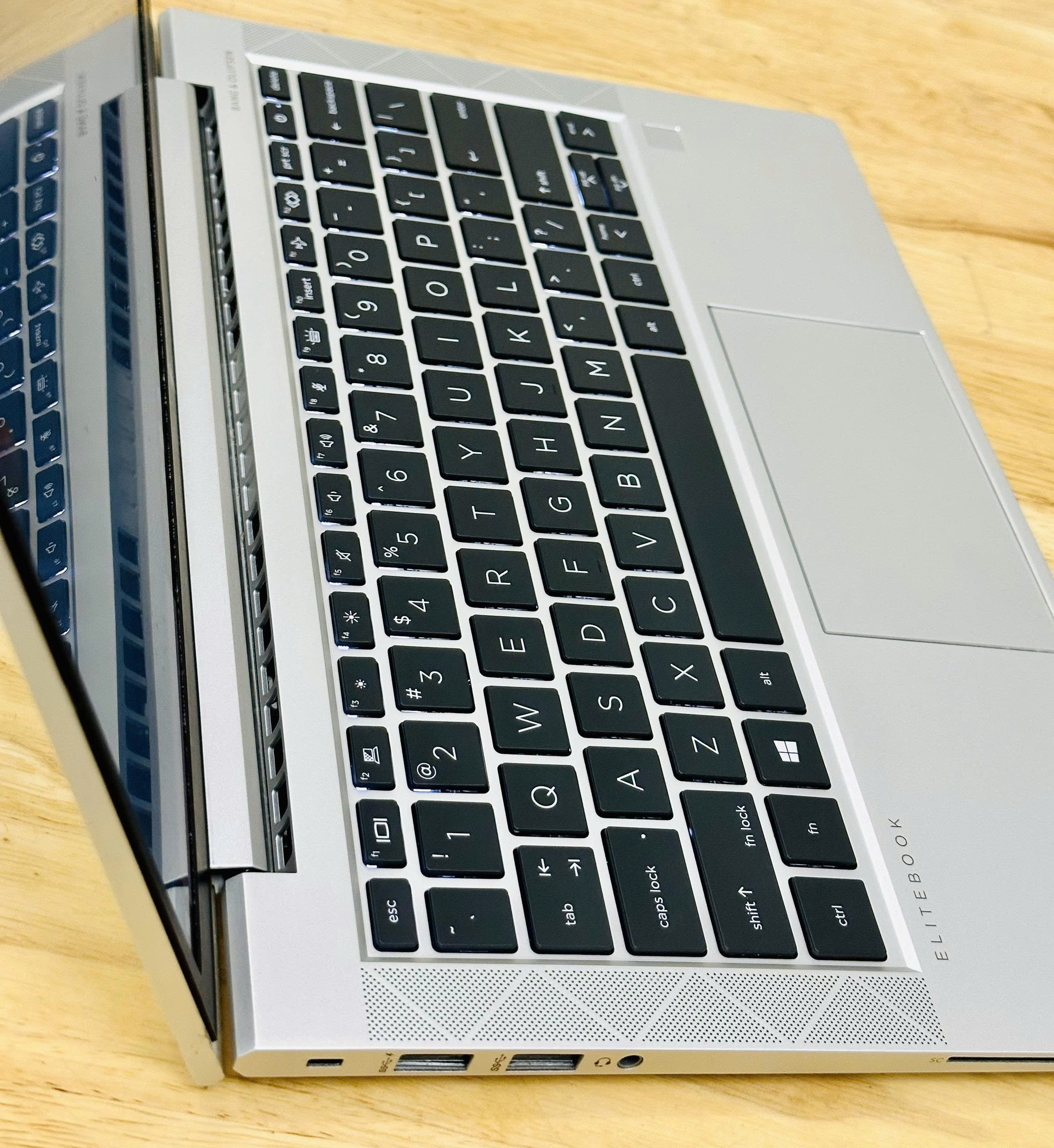 [Like New] HP ELITEBOOK 830 G8 Core i7-1185g7 Ram 16GB SSD 256GB 13″
