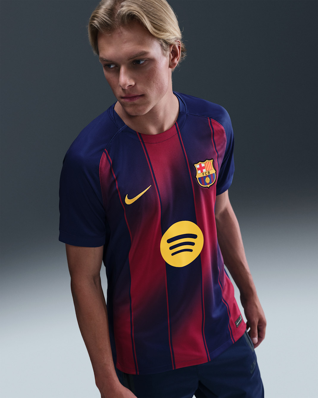 Áo Tay Ngắn Thể Thao Nam Nike FC Barcelona 2025/26 Stadium Home
